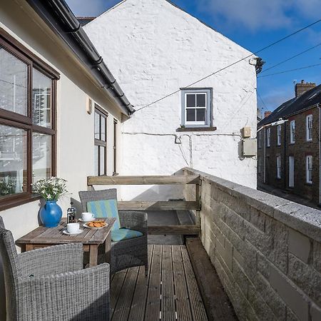 Вилла The Boathouse For Two, St Davids, Garage Parking Экстерьер фото